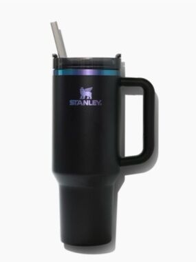 Stanley - Quencher H2.0 Flowstate™
Tumbler - 40oz - The Black Chroma